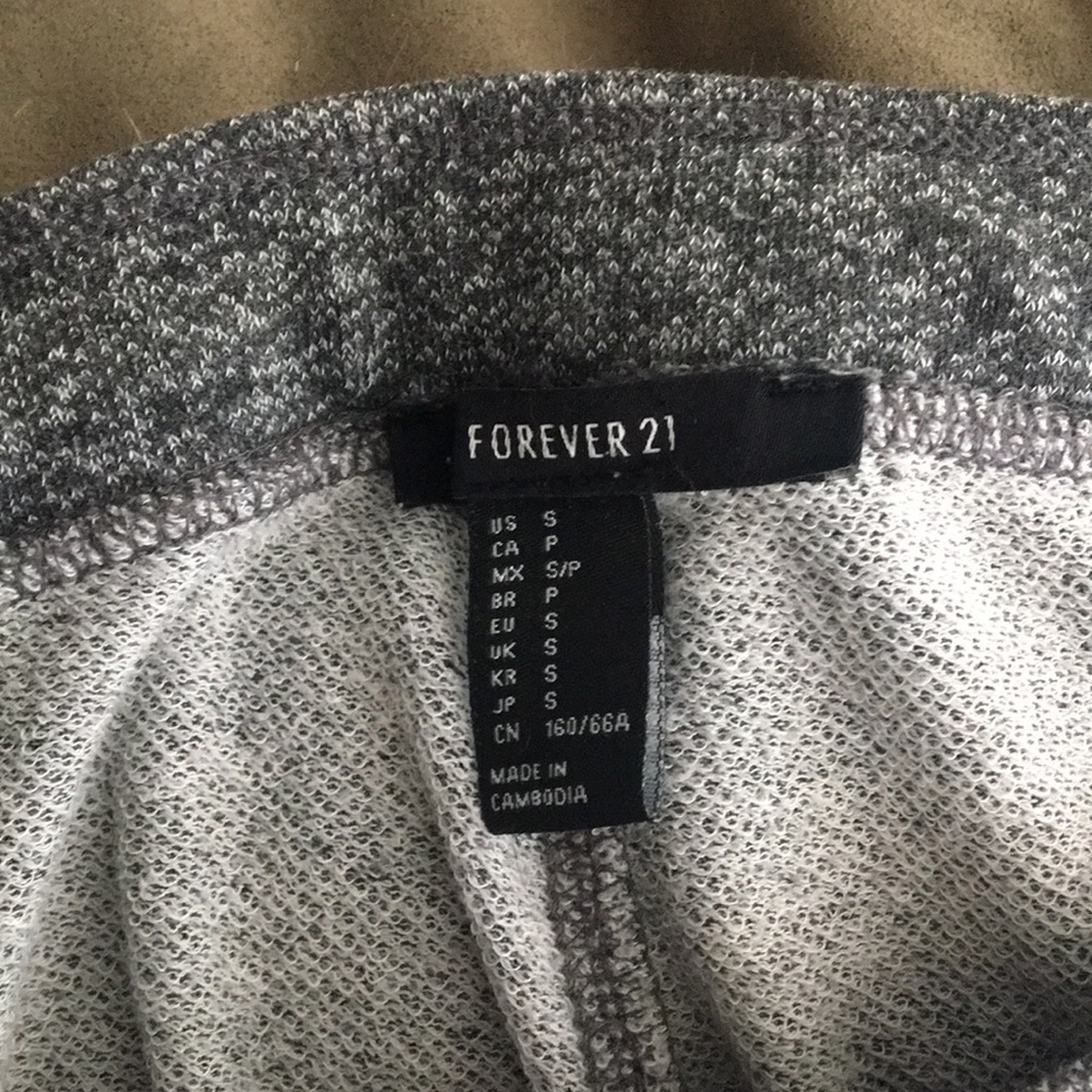 Joggers - Picture 2 of 2
